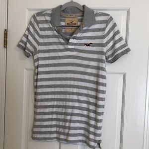 Young Men’s Hollister shirt sleeve striped collar shirt